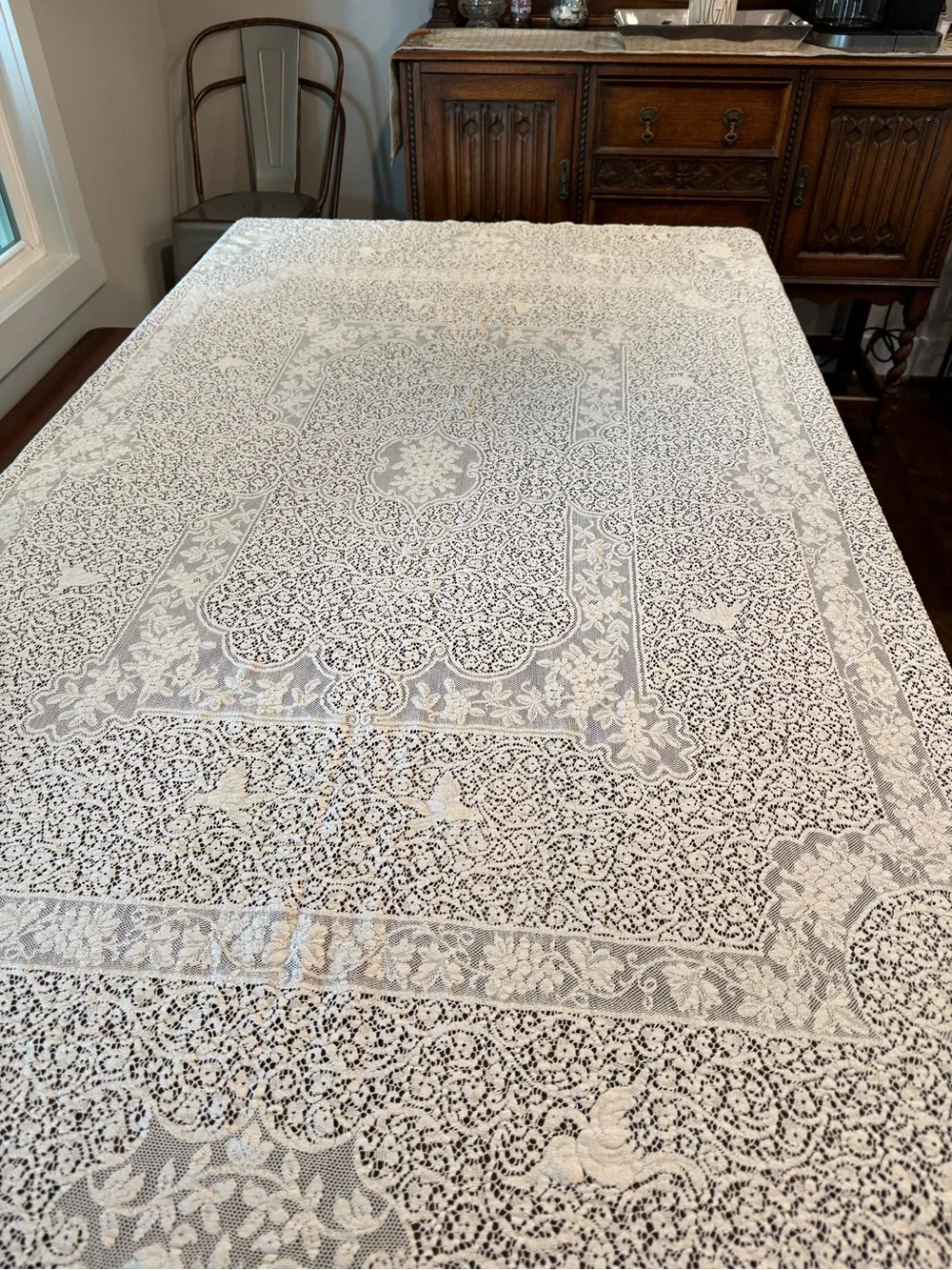 White Crocheted Tablecloth - Classic Lace Dining Cover